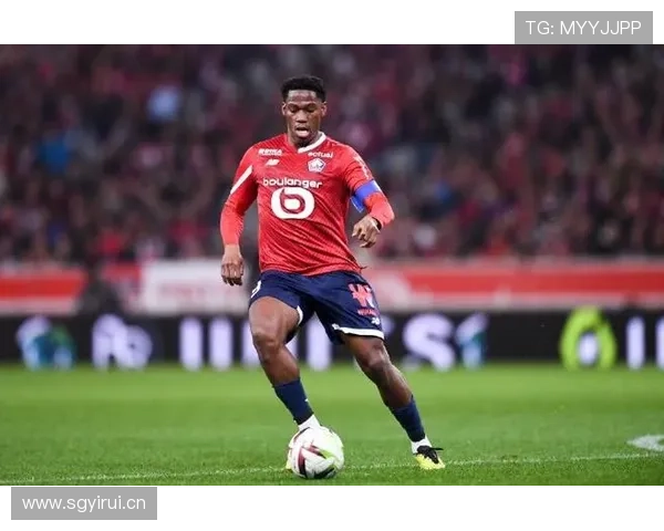 影锋属性明显：乔纳森·戴维如何连接中前场