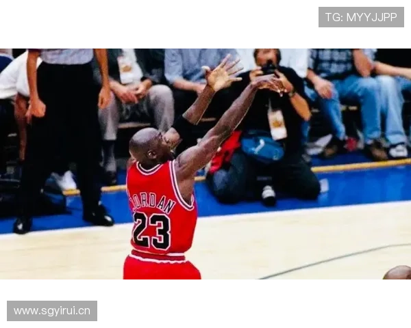 乔丹无球切入制造空位提升终结力胜詹姆斯持球创造